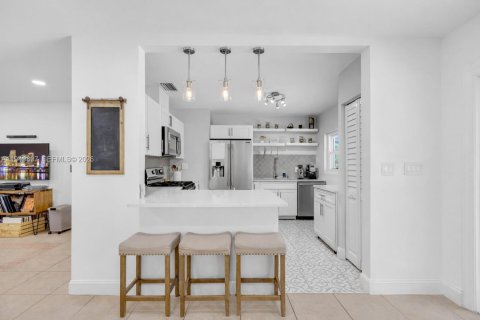 Купить виллу или дом в Майами, Флорида 5 спален, 167.41м2, № 2005590 - фото 11