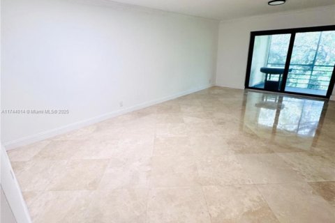 Condo in Pompano Beach, Florida, 2 bedrooms  № 1735982 - photo 4