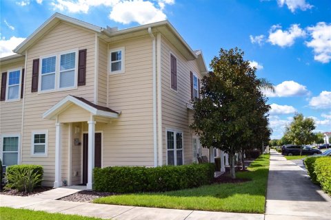 Touwnhouse à vendre à Kissimmee, Floride: 4 chambres, 157.38 m2 № 2416513 - photo 2