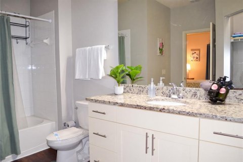 Touwnhouse à vendre à Kissimmee, Floride: 4 chambres, 157.38 m2 № 2416513 - photo 17