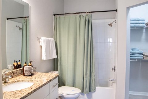 Touwnhouse à vendre à Kissimmee, Floride: 4 chambres, 157.38 m2 № 2416513 - photo 6
