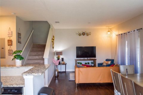 Touwnhouse à vendre à Kissimmee, Floride: 4 chambres, 157.38 m2 № 2416513 - photo 22