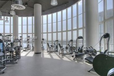 Condo in Miami, Florida, 2 bedrooms  № 1896821 - photo 28