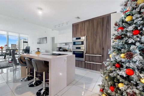 Купить кондоминиум в Майами, Флорида 3 спальни, 139.17м2, № 1975534 - фото 4