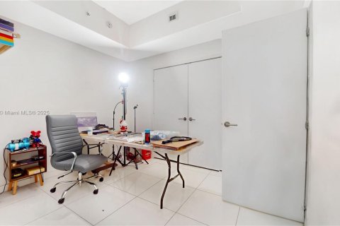 Купить кондоминиум в Майами, Флорида 3 спальни, 139.17м2, № 1975534 - фото 23