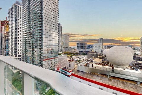 Купить кондоминиум в Майами, Флорида 3 спальни, 139.17м2, № 1975534 - фото 27