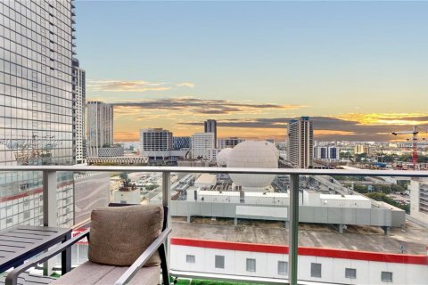 Купить кондоминиум в Майами, Флорида 3 спальни, 139.17м2, № 1975534 - фото 2