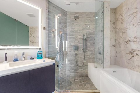 Купить кондоминиум в Майами, Флорида 3 спальни, 139.17м2, № 1975534 - фото 17