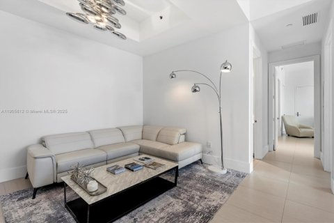 Condo in Sunny Isles Beach, Florida, 2 bedrooms  № 2081977 - photo 22