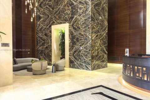 Condo in Sunny Isles Beach, Florida, 2 bedrooms  № 2081977 - photo 9