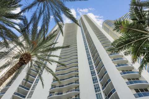 Condo in Sunny Isles Beach, Florida, 2 bedrooms № 2081977