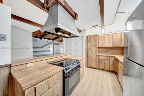 Casa en venta en Hollywood, Florida, 2 dormitorios, 139.35 m2 № 1951670 - foto 16