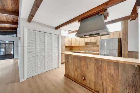 Casa en venta en Hollywood, Florida, 2 dormitorios, 139.35 m2 № 1951670 - foto 9