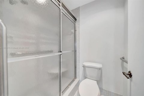 Casa en venta en Hollywood, Florida, 2 dormitorios, 139.35 m2 № 1951670 - foto 30