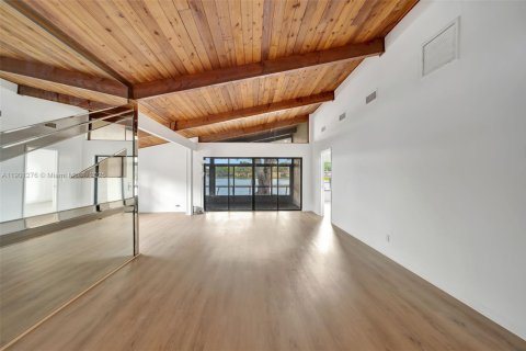 Casa en venta en Hollywood, Florida, 2 dormitorios, 139.35 m2 № 1951670 - foto 4