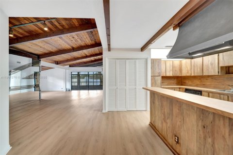 Casa en venta en Hollywood, Florida, 2 dormitorios, 139.35 m2 № 1951670 - foto 11