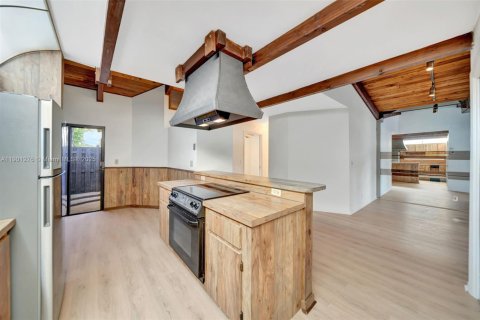 Casa en venta en Hollywood, Florida, 2 dormitorios, 139.35 m2 № 1951670 - foto 14