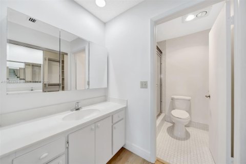 Casa en venta en Hollywood, Florida, 2 dormitorios, 139.35 m2 № 1951670 - foto 29