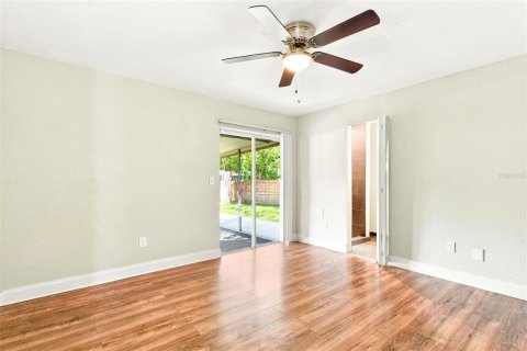 Villa ou maison à louer à Winter Springs, Floride: 3 chambres, 121.24 m2 № 2413931 - photo 7