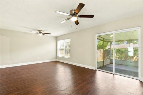 Villa ou maison à louer à Winter Springs, Floride: 3 chambres, 121.24 m2 № 2413931 - photo 6