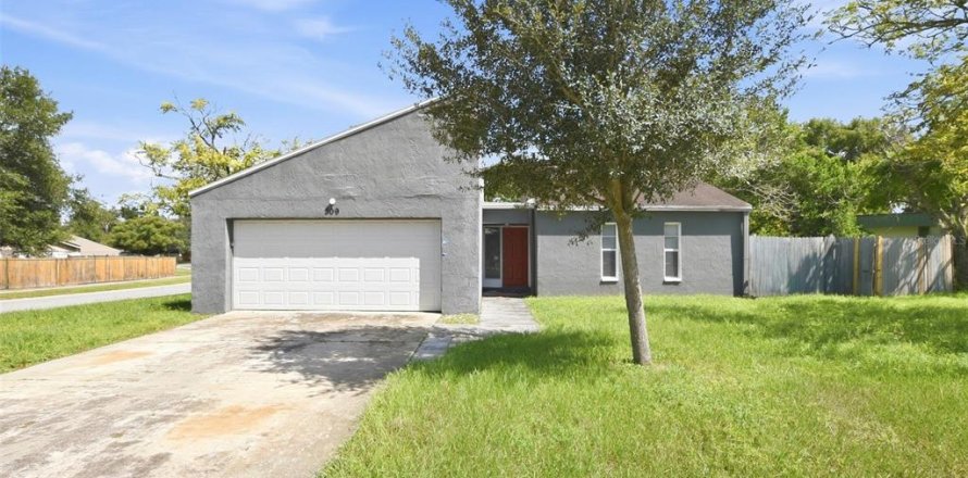Villa ou maison à Winter Springs, Floride 3 chambres, 121.24 m2 № 2413931