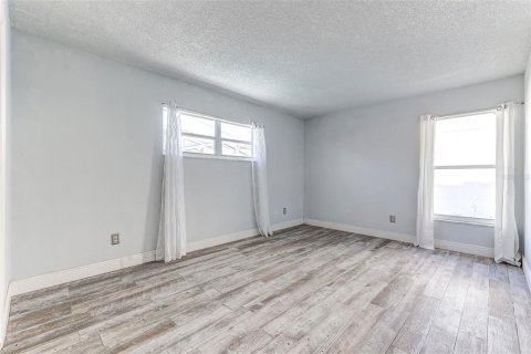 Casa en venta en Kissimmee, Florida, 4 dormitorios, 136.01 m2 № 2259576 - foto 18
