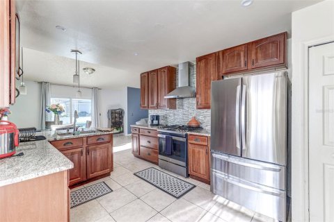Casa en venta en Kissimmee, Florida, 4 dormitorios, 136.01 m2 № 2259576 - foto 10