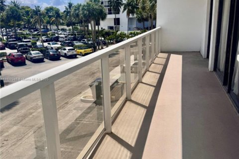 Copropriété à louer à Aventura, Floride: 2 chambres, 93.37 m2 № 1977236 - photo 2