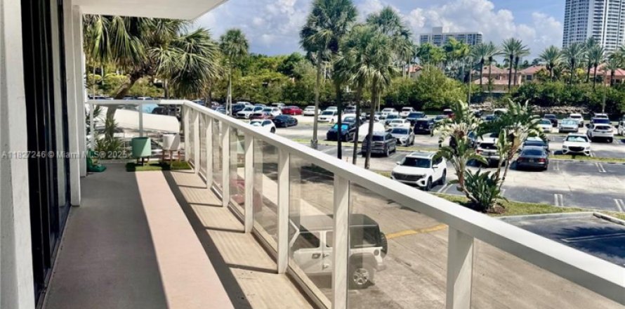 Condo à Aventura, Floride, 2 chambres  № 1977236