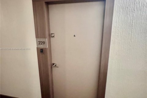 Copropriété à louer à Aventura, Floride: 2 chambres, 93.37 m2 № 1977236 - photo 5