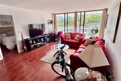 Copropriété à louer à Aventura, Floride: 2 chambres, 93.37 m2 № 1977236 - photo 9