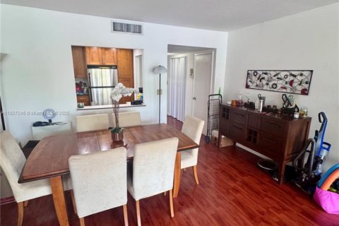 Copropriété à louer à Aventura, Floride: 2 chambres, 93.37 m2 № 1977236 - photo 12