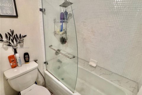 Copropriété à louer à Aventura, Floride: 2 chambres, 93.37 m2 № 1977236 - photo 21