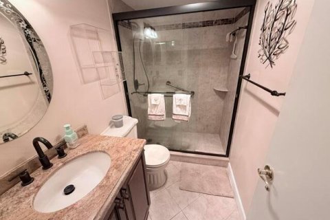 Condo in Deerfield Beach, Florida, 2 bedrooms  № 2243589 - photo 15