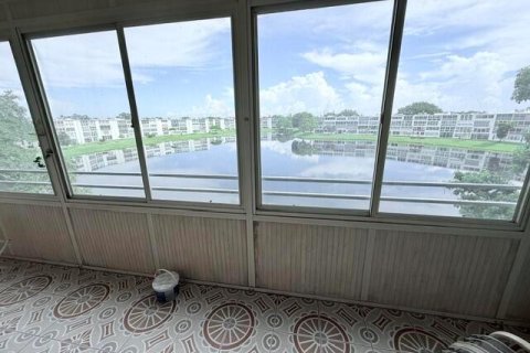 Condo in Deerfield Beach, Florida, 2 bedrooms  № 2243589 - photo 17