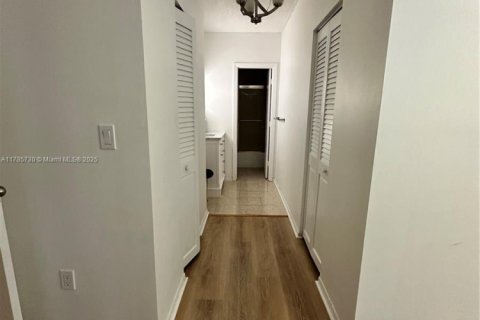 Copropriété à vendre à Sunny Isles Beach, Floride: 2 chambres, 113.34 m2 № 1861562 - photo 29