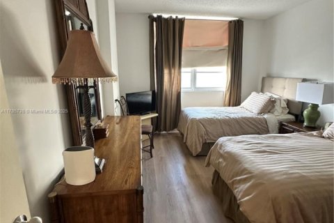 Copropriété à vendre à Sunny Isles Beach, Floride: 2 chambres, 113.34 m2 № 1861562 - photo 11