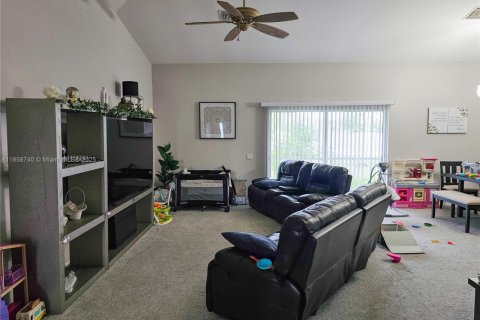 Купить виллу или дом в Кейп-Корал, Флорида 3 спальни, № 1957831 - фото 8