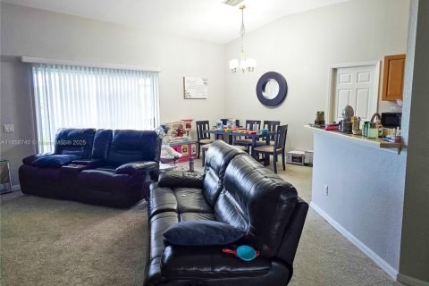 Купить виллу или дом в Кейп-Корал, Флорида 3 спальни, № 1957831 - фото 9