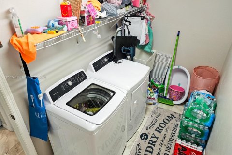 Купить виллу или дом в Кейп-Корал, Флорида 3 спальни, № 1957831 - фото 14