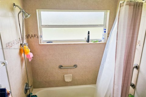 Купить виллу или дом в Кейп-Корал, Флорида 3 спальни, № 1957831 - фото 27