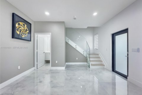 Adosado en venta en Doral, Florida, 3 dormitorios, 149.02 m2 № 1993760 - foto 4