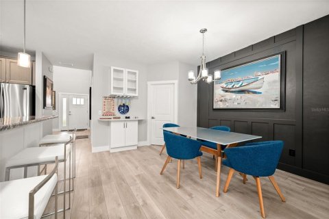 House in Gainesville, Florida 3 bedrooms, 184.97 sq.m. № 2395589 - photo 9