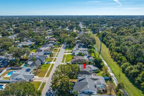 Villa ou maison à vendre à Clearwater, Floride: 4 chambres, 185.71 m2 № 2304535 - photo 5