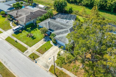 Villa ou maison à vendre à Clearwater, Floride: 4 chambres, 185.71 m2 № 2304535 - photo 12