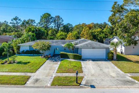 Villa ou maison à Clearwater, Floride 4 chambres, 185.71 m2 № 2304535