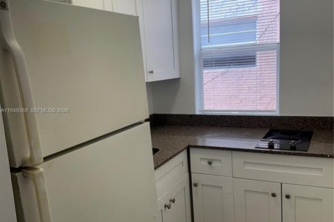 Снять в аренду квартиру в Майами, Флорида 1 спальня, 57.6м2, № 2005157 - фото 2