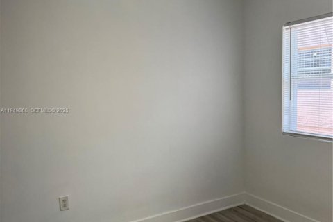 Снять в аренду квартиру в Майами, Флорида 1 спальня, 57.6м2, № 2005157 - фото 7