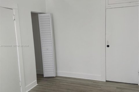 Снять в аренду квартиру в Майами, Флорида 1 спальня, 57.6м2, № 2005157 - фото 6