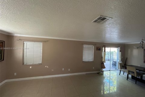 House in Cutler Bay, Florida 5 bedrooms, 261.98 sq.m. № 1840725 - photo 21
